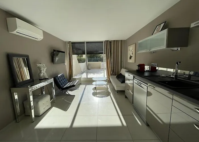 Kerylos Heliopolis K3 - Luxe 2 Personnes Apartmán *