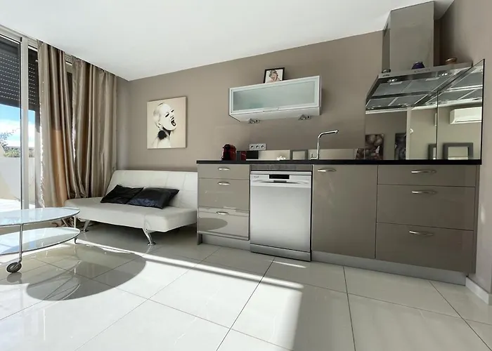 Studio Kerylos Heliopolis K3 -By Agn - Luxe 2 Personnes 아파트 아그